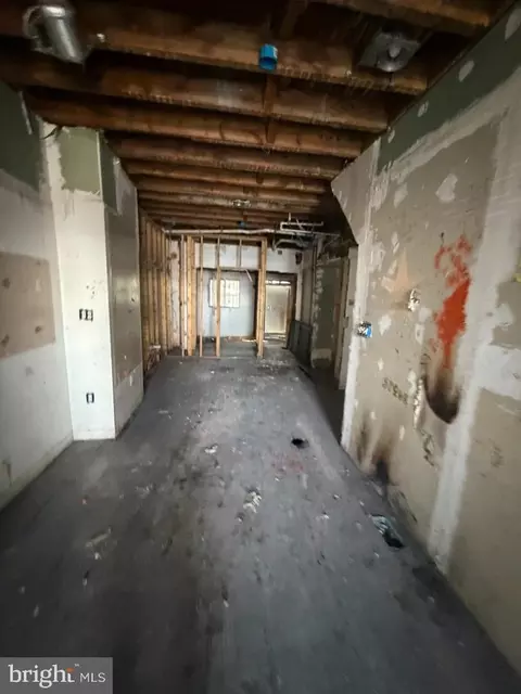 Entry Way - 2529-2531 E Monument St, Baltimore, MD 21205 photo 5 of 36