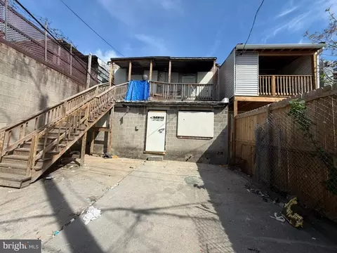 Exterior - 2529-2531 E Monument St, Baltimore, MD 21205 photo 2 of 2