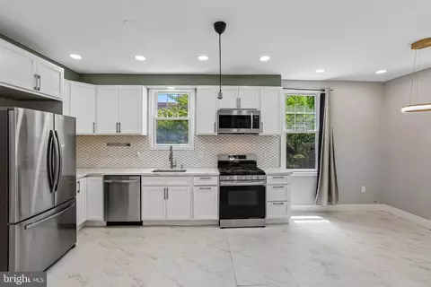 Kitchen - 6204 Everall Ave, Baltimore, MD 21206 photo 1 of 1