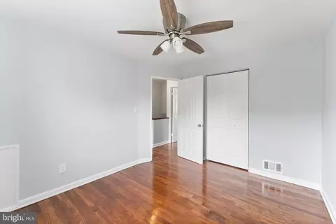 Bedroom - 2941 Mallview Rd, Baltimore, MD 21230 photo 2 of 2