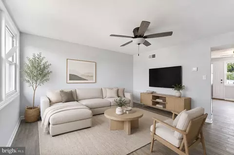 Living - 2941 Mallview Rd, Baltimore, MD 21230 photo 3 of 3