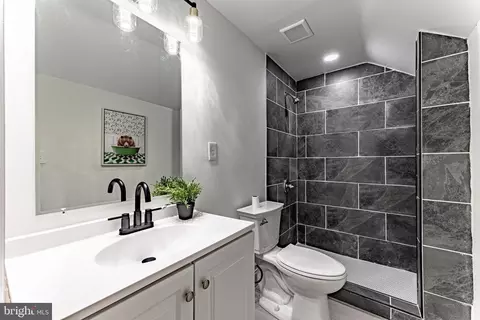 Bath - 3511 Old Frederick Rd, Baltimore, MD 21229 photo 3 of 3