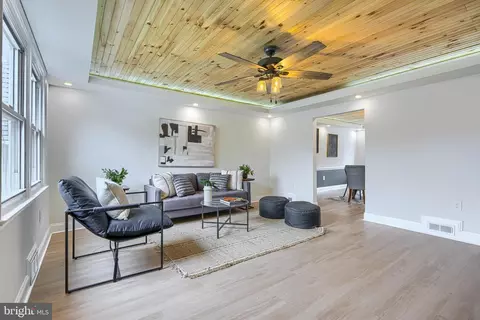 Living - 1905 Heathfield Rd, Baltimore, MD 21239 photo 2 of 5
