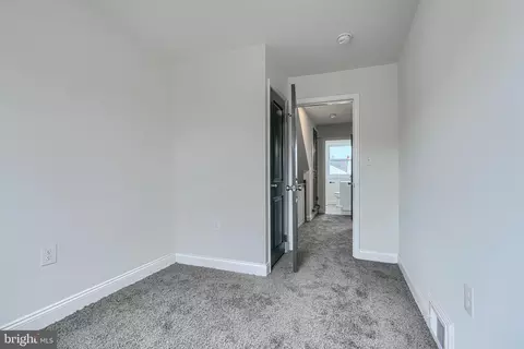 Entry Way - 1905 Heathfield Rd, Baltimore, MD 21239 photo 3 of 5