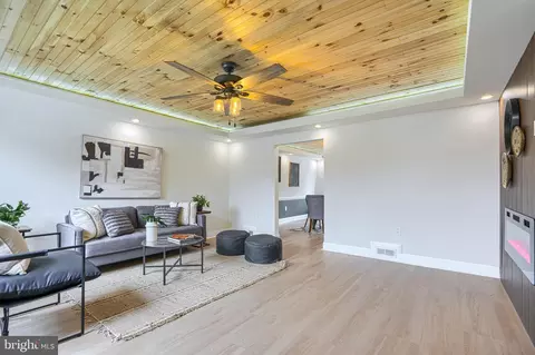 Living - 1905 Heathfield Rd, Baltimore, MD 21239 photo 1 of 5