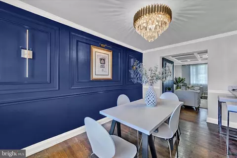 Dining - 1127 Wicklow Rd, Baltimore, MD 21229 photo 1 of 1