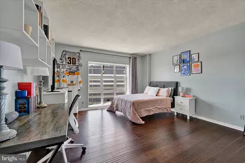 Bedroom - 250 President St #306, Baltimore, MD 21202 photo 3 of 5
