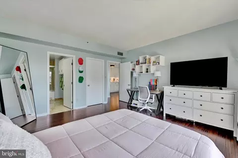 Bedroom - 250 President St #306, Baltimore, MD 21202 photo 5 of 5
