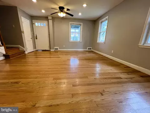 Living - 3705 Bancroft Rd, Baltimore, MD 21215 photo 4 of 6