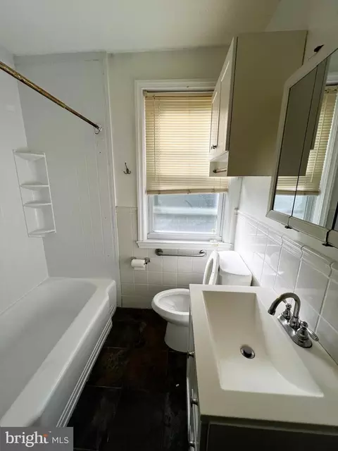 Bath - 3705 Bancroft Rd, Baltimore, MD 21215 photo 1 of 6