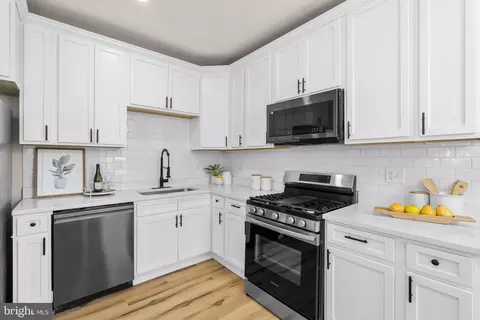 Kitchen - 3111 Foster Ave, Baltimore, MD 21224 photo 2 of 2