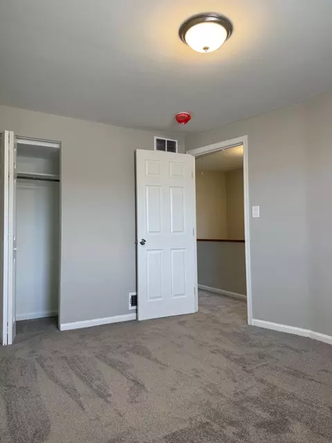 Bedroom - 2908 Mallview Rd, Baltimore, MD 21230 photo 2 of 4