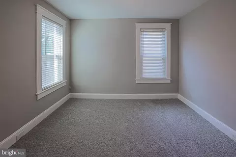 Bedroom - 2117 Park Ave, Baltimore, MD 21217 photo 3 of 5