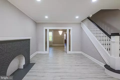 Living - 2117 Park Ave, Baltimore, MD 21217 photo 2 of 7