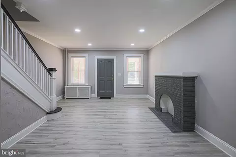 Living - 2117 Park Ave, Baltimore, MD 21217 photo 5 of 7