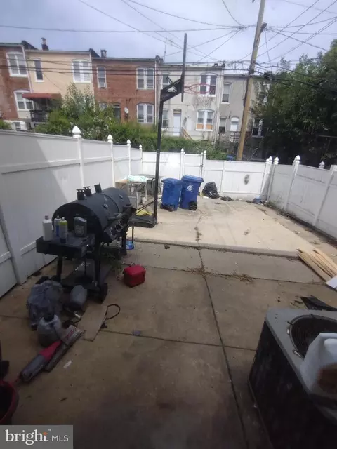 Exterior - 11 S Wickham Rd, Baltimore, MD 21229 photo 3 of 3