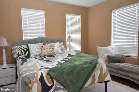 Bedroom - 3803 Lewin Ave, Baltimore, MD 21215 photo 3 of 5