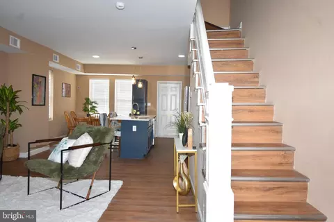 Entry Way - 3803 Lewin Ave, Baltimore, MD 21215 photo 4 of 5