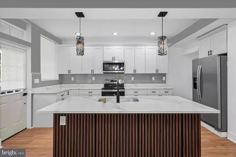 Kitchen - 7 York Ct, Baltimore, MD 21218 photo 1 of 4