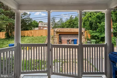 Exterior - 7 York Ct, Baltimore, MD 21218 photo 6 of 7