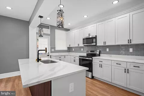 Kitchen - 7 York Ct, Baltimore, MD 21218 photo 4 of 4