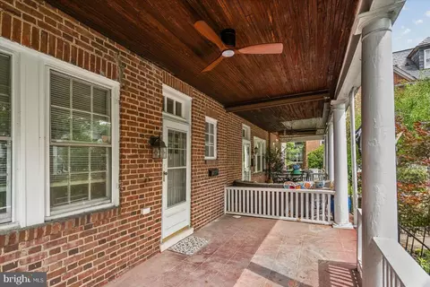 Exterior - 7 York Ct, Baltimore, MD 21218 photo 3 of 7