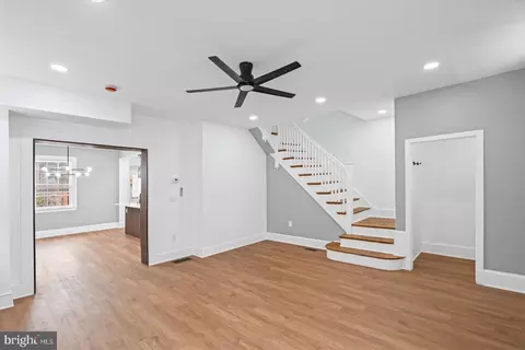 Entry Way - 7 York Ct, Baltimore, MD 21218 photo 1 of 8