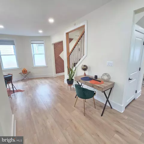 Entry Way - 2918 E Cold Spring Ln, Baltimore, MD 21214 photo 12 of 18
