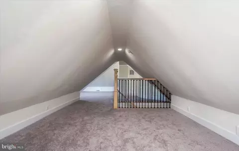 Entry Way - 2918 E Cold Spring Ln, Baltimore, MD 21214 photo 16 of 18