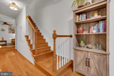 Entry Way - 923 S Decker Ave, Baltimore, MD 21224 photo 3 of 5