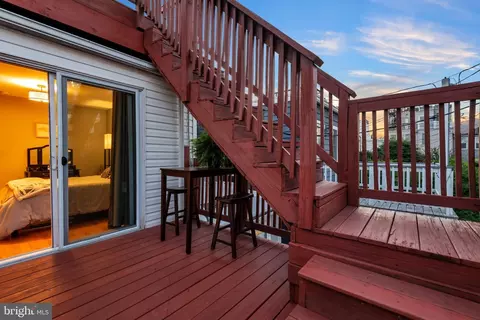 Exterior - 923 S Decker Ave, Baltimore, MD 21224 photo 5 of 7