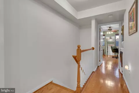 Entry Way - 923 S Decker Ave, Baltimore, MD 21224 photo 4 of 5