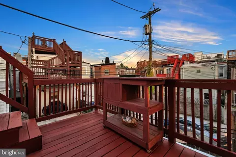 Exterior - 923 S Decker Ave, Baltimore, MD 21224 photo 4 of 7