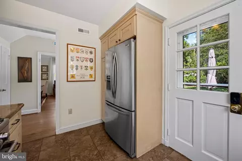 330 Broadmoor Rd, Baltimore, MD 21212 photo 13