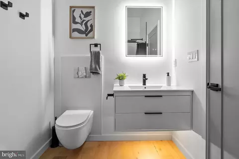 Bath - 3306 E Lombard St, Baltimore, MD 21224 photo 6 of 7