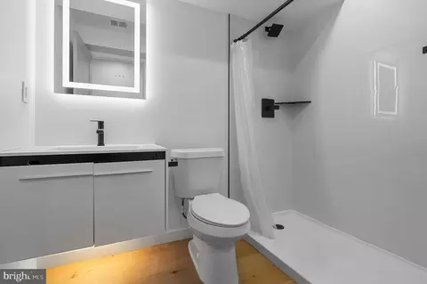 Bath - 3306 E Lombard St, Baltimore, MD 21224 photo 7 of 7