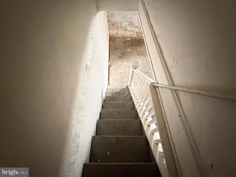 Entry Way - 4128 Eierman Ave, Baltimore, MD 21206 photo 5 of 6