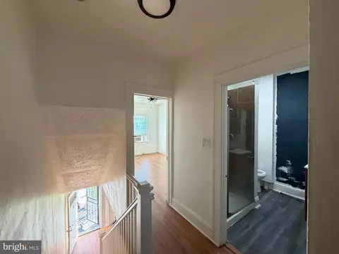 Entry Way - 4128 Eierman Ave, Baltimore, MD 21206 photo 3 of 6