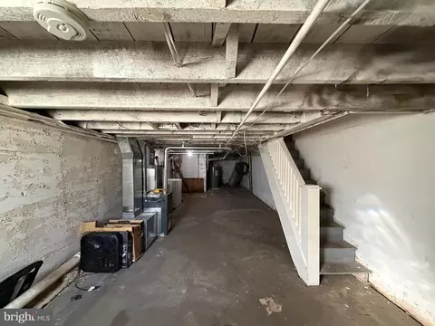 Entry Way - 4128 Eierman Ave, Baltimore, MD 21206 photo 6 of 6