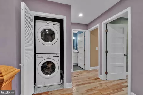 Entry Way - 624 W 33rd St, Baltimore, MD 21211 photo 6 of 7