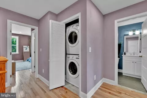 Entry Way - 624 W 33rd St, Baltimore, MD 21211 photo 5 of 7