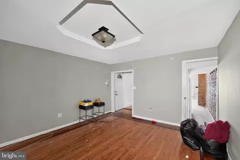 Entry Way - 1927 E Baltimore St, Baltimore, MD 21231 photo 3 of 9