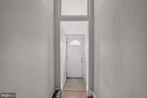 Entry Way - 1927 E Baltimore St, Baltimore, MD 21231 photo 7 of 9