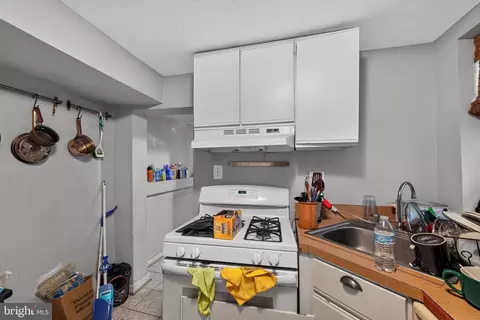 Kitchen - 1927 E Baltimore St, Baltimore, MD 21231 photo 2 of 2