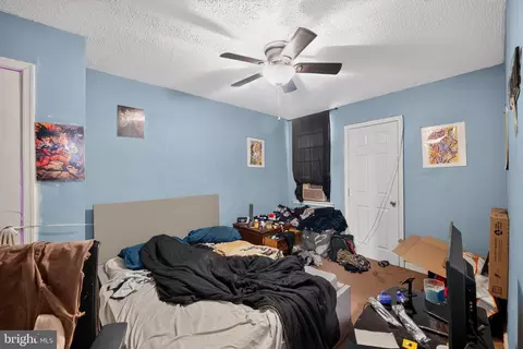 Bedroom - 1927 E Baltimore St, Baltimore, MD 21231 photo 1 of 2