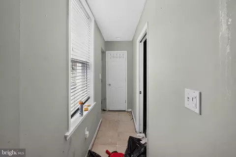 Entry Way - 1927 E Baltimore St, Baltimore, MD 21231 photo 6 of 9