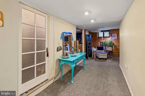 Entry Way - 1210 Eutaw Pl, Baltimore, MD 21217 photo 8 of 9
