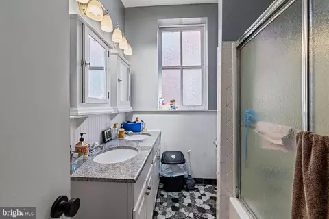 Bath - 1210 Eutaw Pl, Baltimore, MD 21217 photo 1 of 8