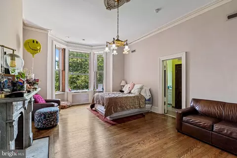 Bedroom - 1210 Eutaw Pl, Baltimore, MD 21217 photo 5 of 9