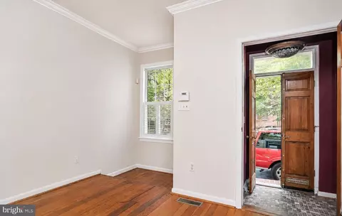 Entry Way - 115 E West St, Baltimore, MD 21230 photo 1 of 6
